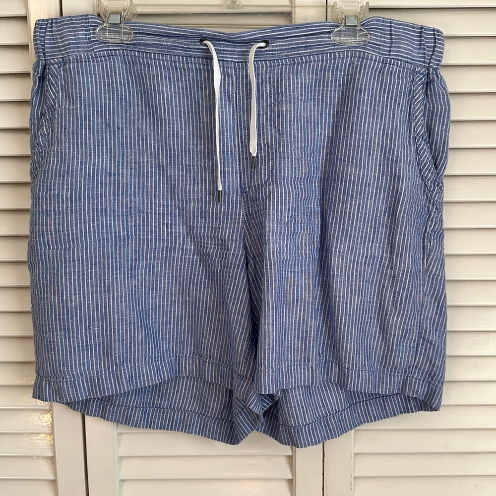 LL Bean Favorite Fit Linen Shorts